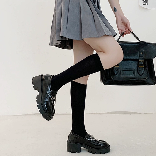 Лоферы, обувь, металлические туфли на платформе для кожаной обуви, коллекция 2022, осенние, тренд сезона