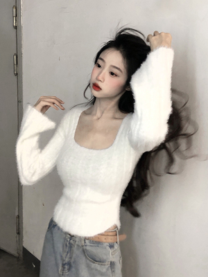 taobao agent Short sexy knitted autumn design sweater, plus size, 2022, trend of season, square neckline, long sleeve