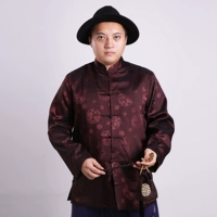 Кофейный костюм не включает в себя другие аксессуары