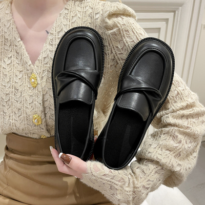 taobao agent Little leather shoes female flat bottom, spring and autumn soft leather soft bottom casual single shoes, jk shoes, retro British piercing music shoes