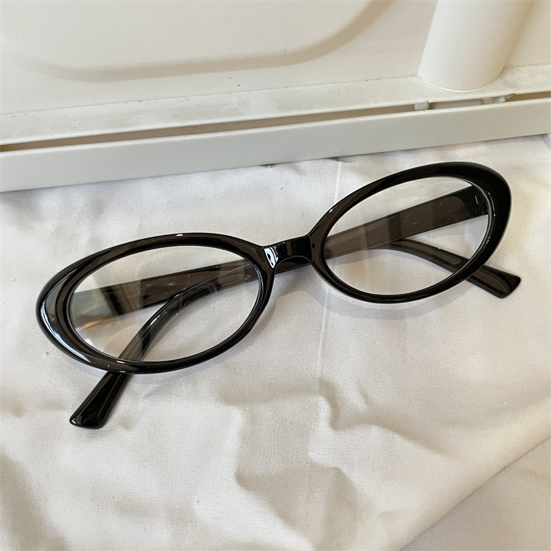 Stylish Oval Black