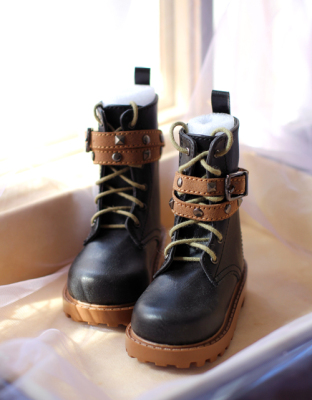taobao agent Free shipping spot [Flower Ling] 1/3bjd shoes black -brown matching Martin boots trendy casual boots