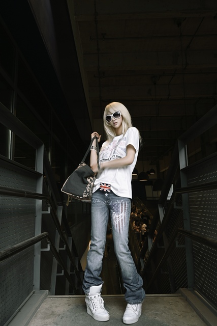 STAR-SPANGLED EAGLE JEANS image 7