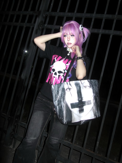 INVERTED CROSS PORTRAIT TOTE BAG image 7