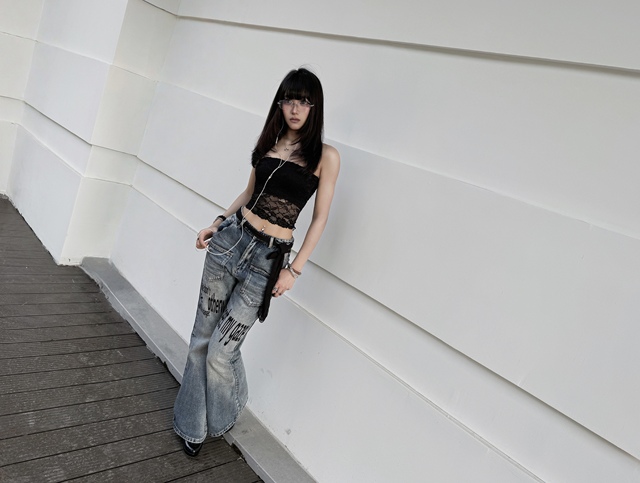 RETRO WHISKER MICRO RIVET JEANS image 9