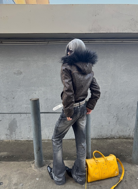 CRACKED BRUSHED WAX JEANS image 8