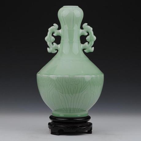 爱逛街为您找到双耳陶瓷花瓶相关的宝贝,您可以在下面的板块中挑选