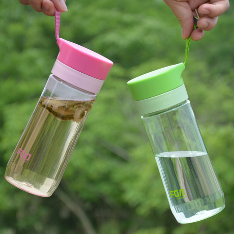 【学生创意杯子】_塑料夏季水杯图片_运动便携茶杯价格_搭配分享 - 爱