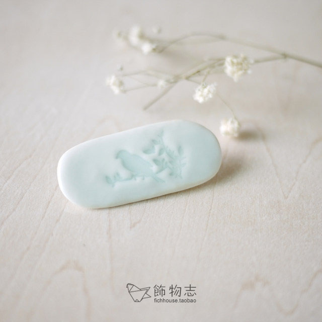 

Брошь Accessories blog