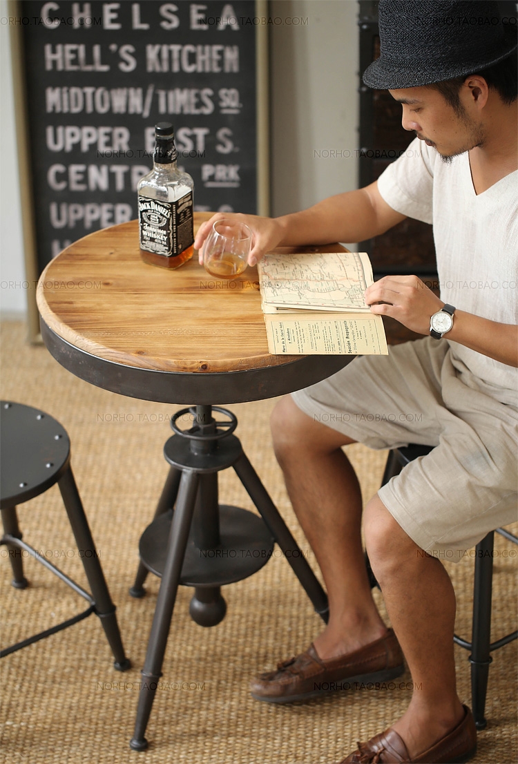 

набор складной мебели Retro table and chairs
