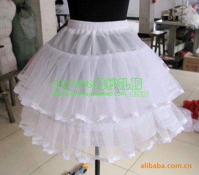 taobao agent Spot Cosplay maid dress lolita skirt supports white black hard yarn violent lace lace with bone skirt