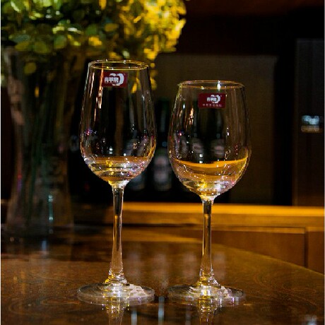 爱逛街为您找到青苹果红酒杯相关的宝贝,您可以在下面的板块中挑选