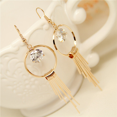 爱逛街为您找到流苏水钻耳环相关的宝贝,您可以在下面的板块中挑选