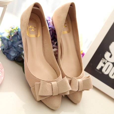 爱逛街为您找到尖头浅口船鞋相关的宝贝,您可以在下面的板块中挑选