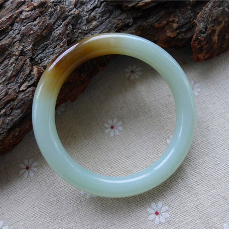 爱逛街为您找到和田玉手镯相关的宝贝,您可以在下面的板块中挑选喜欢