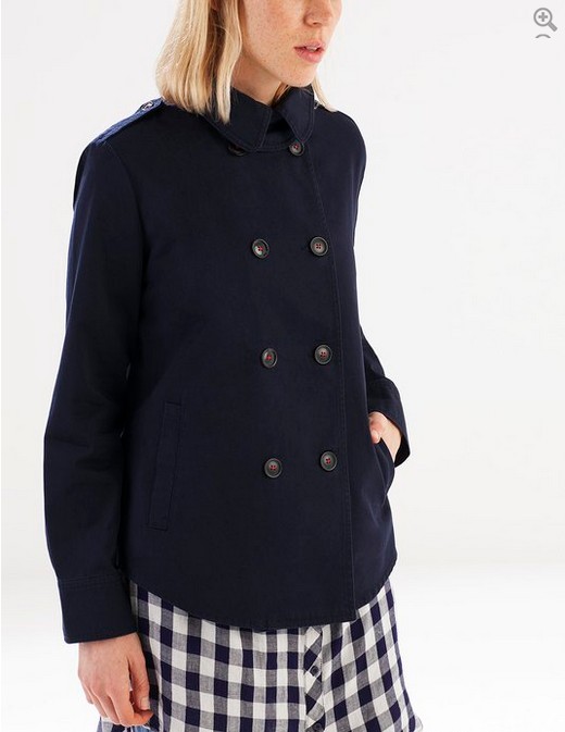 

Короткая куртка Stradivarius 15 2558/222