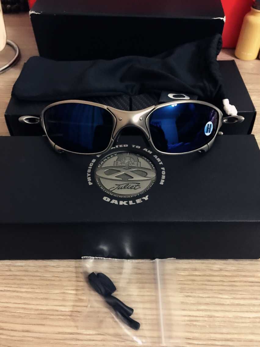 

Солнцезащитные очки Oakley Juliet