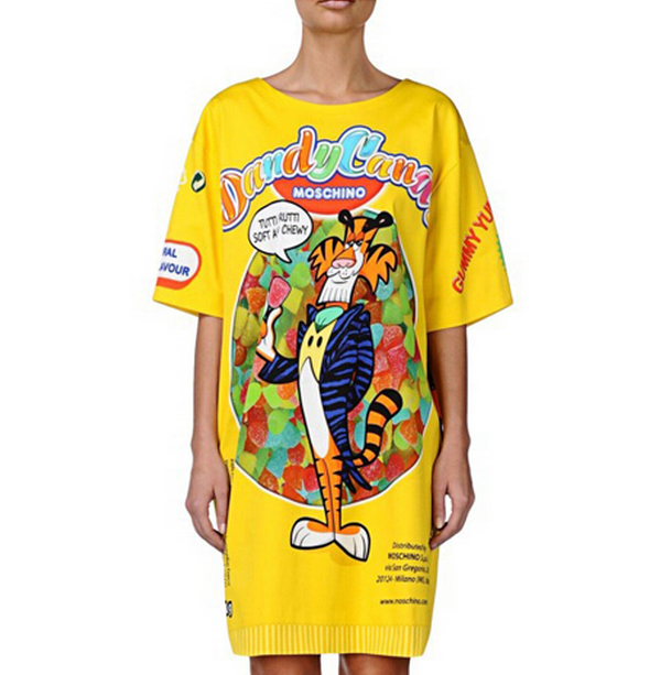 

Футболка md15t0063m.5 2015 Moschino