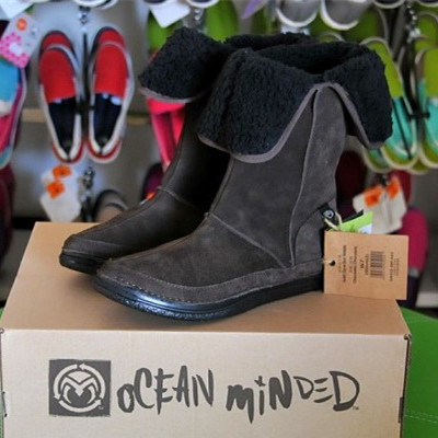 

Зимние ботинки Crocs om323