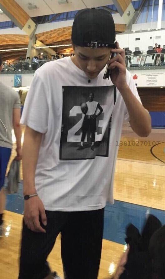 

Спортивная футболка Nike air jordan TEE 728435-010/063/100/405/687