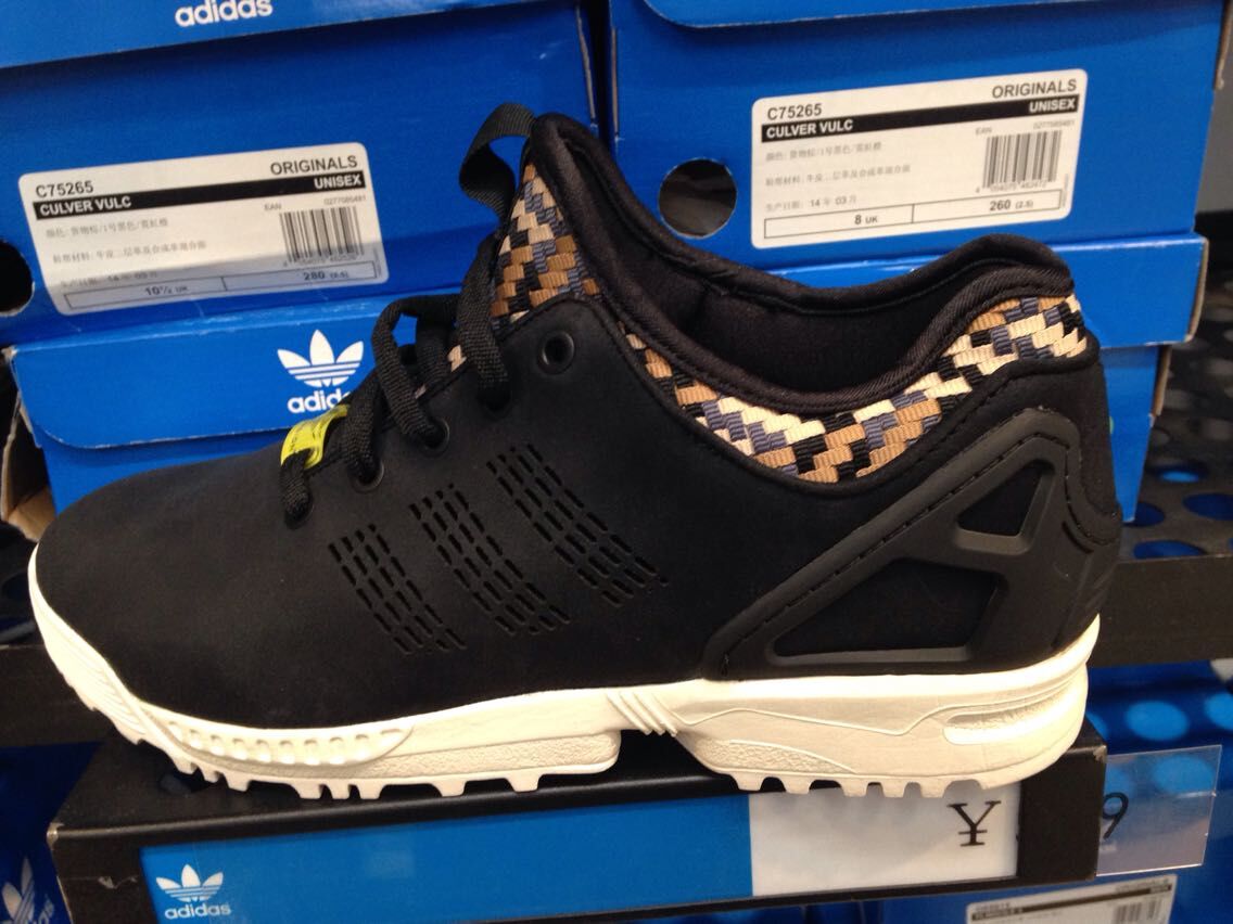 

кроссовки Adidas ZX FLUX B35512