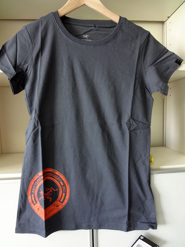 

Футболка ARCTERYX 13860 Arc'teryx Crest13860/Flutter V-neck16454