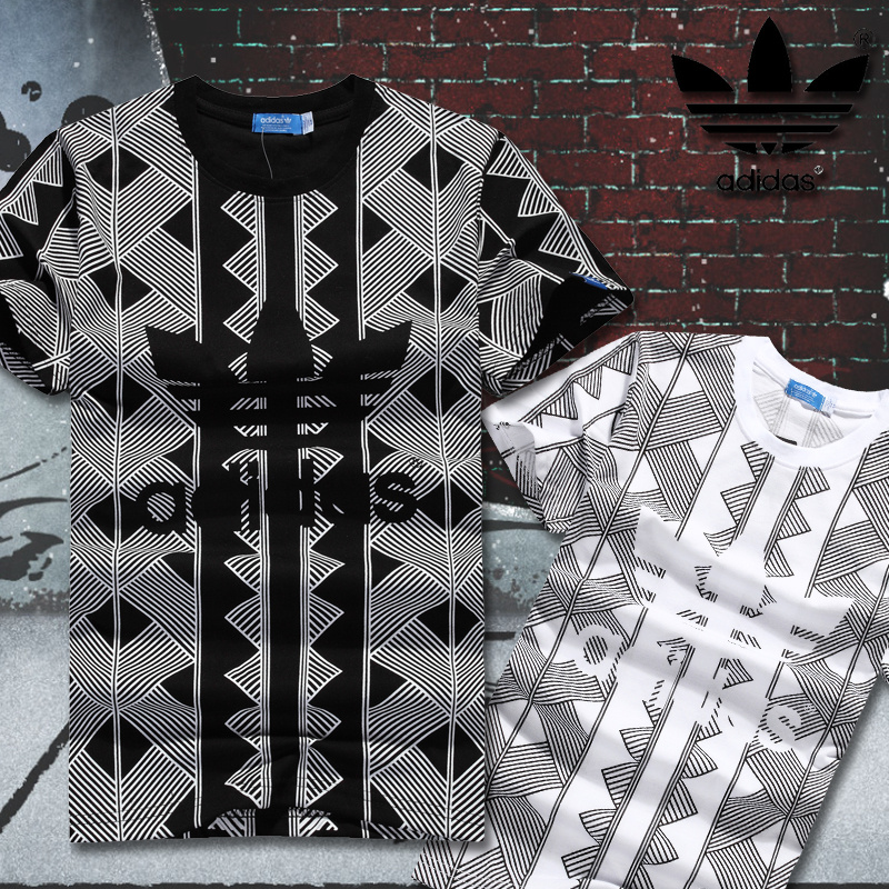 

Спортивная футболка Adidas 2015