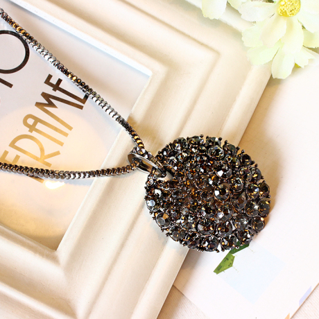 爱逛街为您找到闪钻毛衣链相关的宝贝,您可以在下面的板块中挑选喜欢