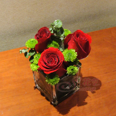 酒店客房小型瓶插花咖啡桌包间摆放婚礼婚房鲜花布置西安同城速递