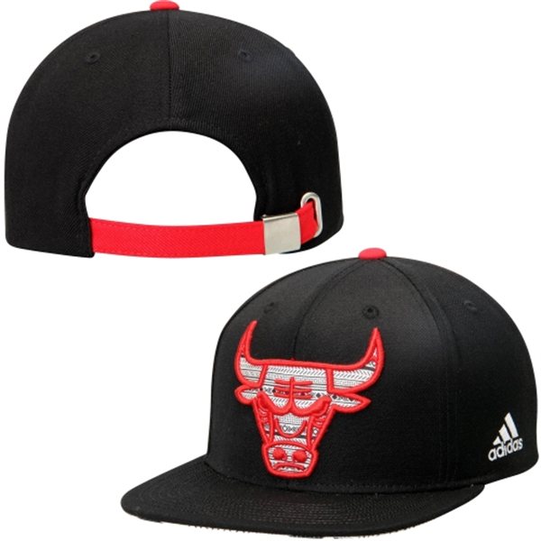 

Головной убор Adidas 1778593 NBA Chicago Bulls
