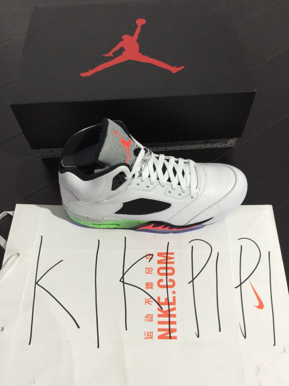 

баскетбольные кроссовки Air jordan AJ5 Space Jam 136027-440892-115