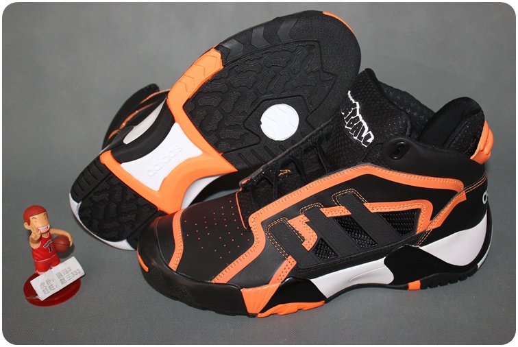 

баскетбольные кроссовки Adidas Streetball 2.0 D74106