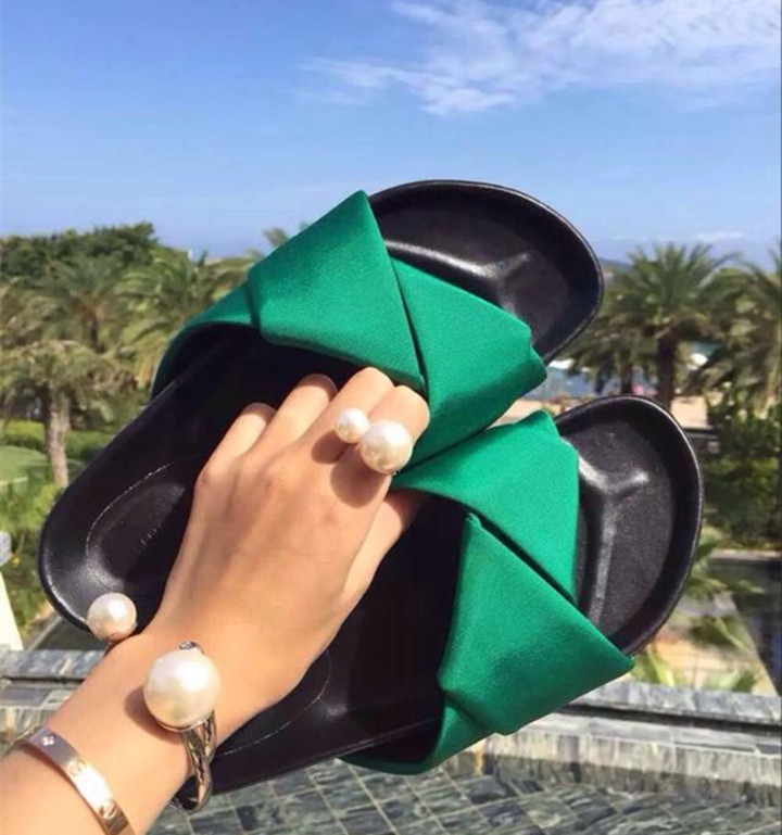 

Обувь для дома CELINE