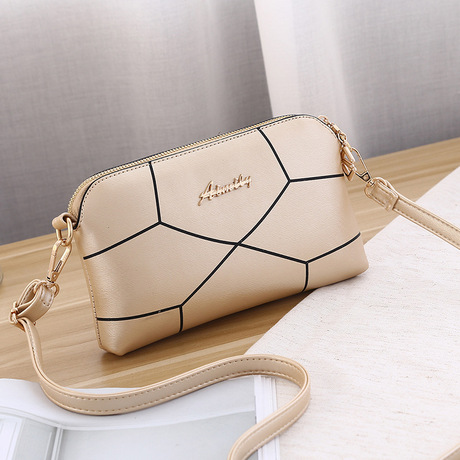 爱逛街为您找到女挂包相关的宝贝,您可以在下面的板块中挑选喜欢的