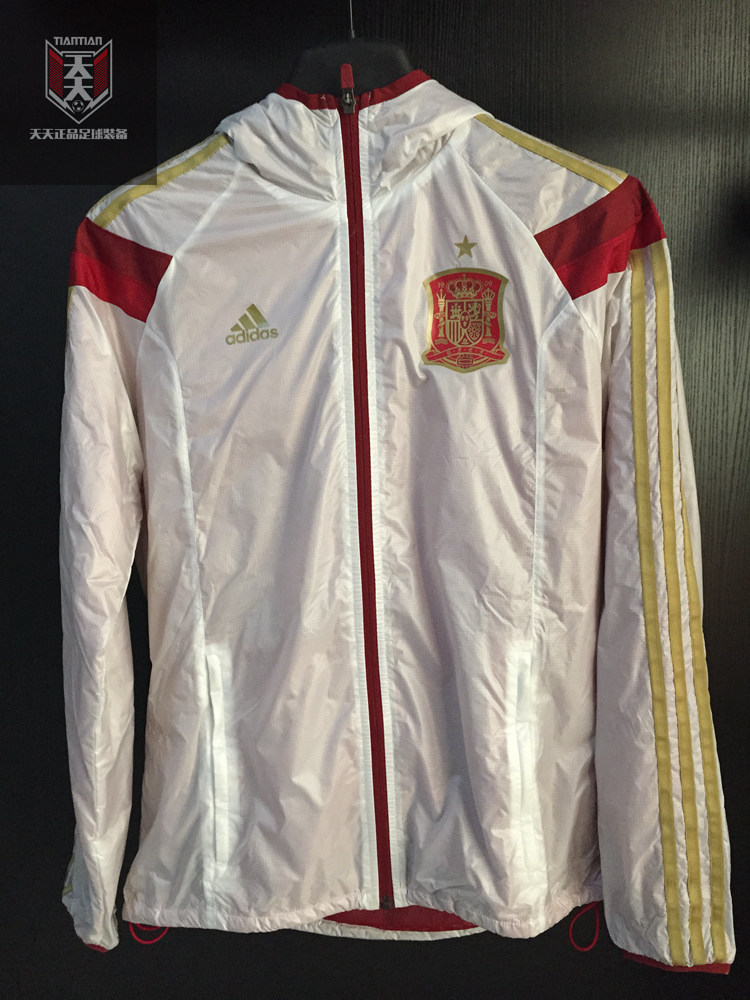 

Спортивная куртка Adidas D83723