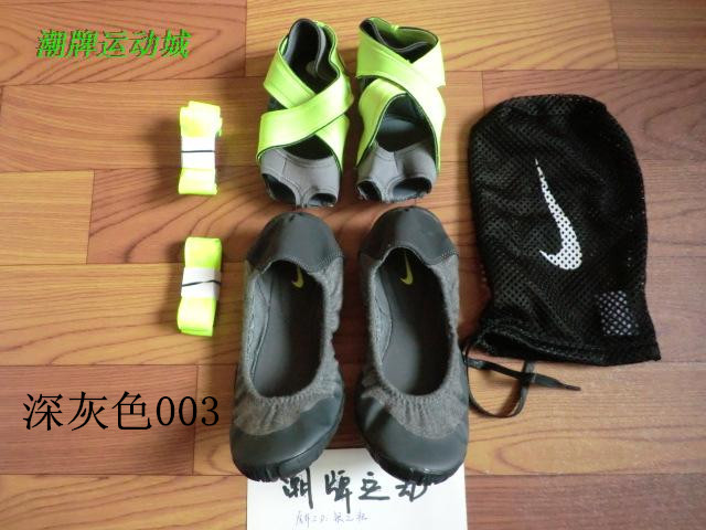 

Кроссовки для бега Nike 555173-003/004/001