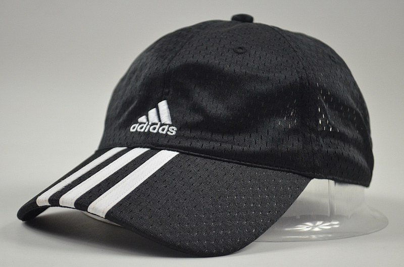 

Головной убор Adidas