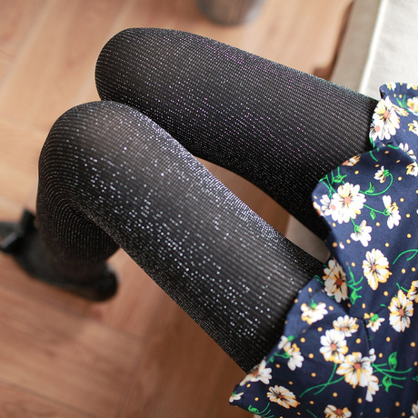 爱逛街为您找到竖条纹显瘦连裤袜相关的宝贝,您可以在下面的板块中