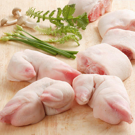 【天猫超市】丹麦皇冠谷饲猪蹄700g/包 猪肉