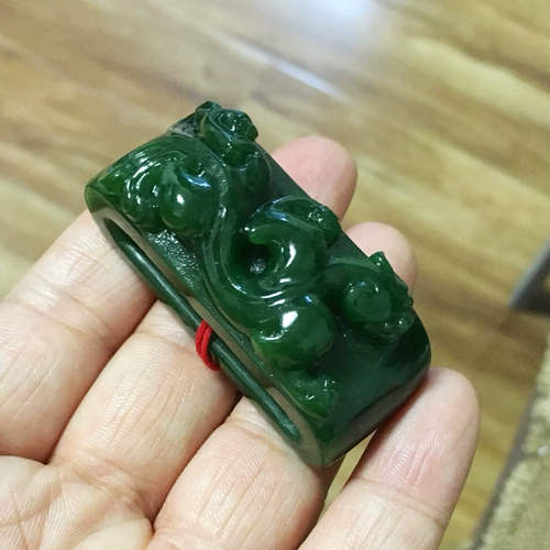 XUE NI LF11905 Hetian Jade-Jasper Man Green Old Material