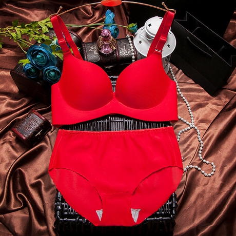 00      一片式无痕女士内衣 文胸套装调整型聚拢小胸厚性感 大红色女