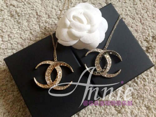 

Ожерелье Chanel 15