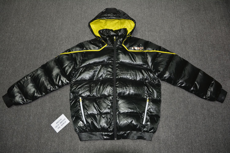 

Спортивный пуховик Adidas W64930