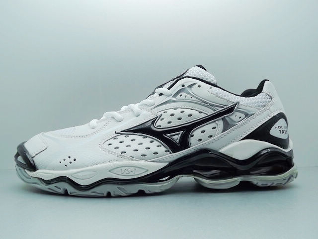 

Кроссовки для волейбола MIZUNO 15 TR3