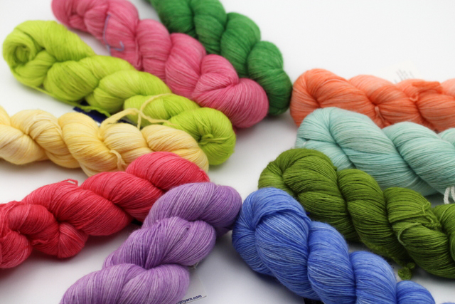 

Шерстяная пряжа Malabrigo Lace