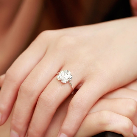 爱逛街为您找到白银戒指相关的宝贝,您可以在下面的板块中挑选喜欢的