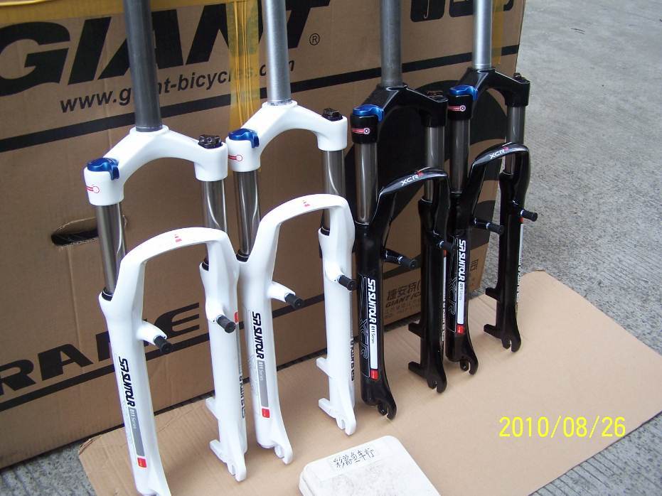 

Вилка велосипедная Suntour 6 2011 XCR