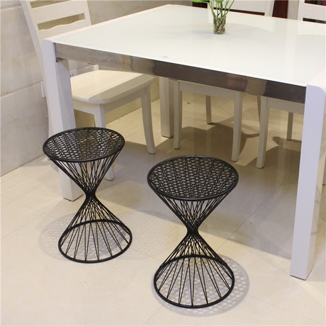 爱逛街为您找到铁艺餐桌椅相关的宝贝,您可以在下面的板块中挑选喜欢