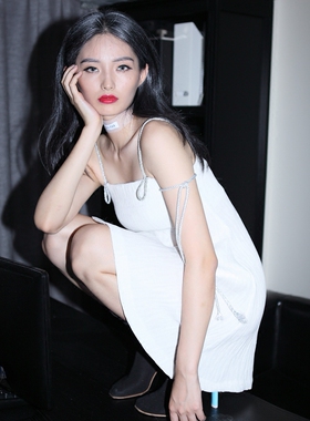 爱逛街为您找到圆领背心裙相关的宝贝,您可以在下面