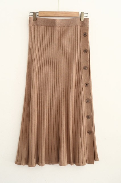 Spring and Autumn Pit knitted half skirt solid color button decoration simple temperament medium long A -line skirt outer single -tail cargo women's clothing